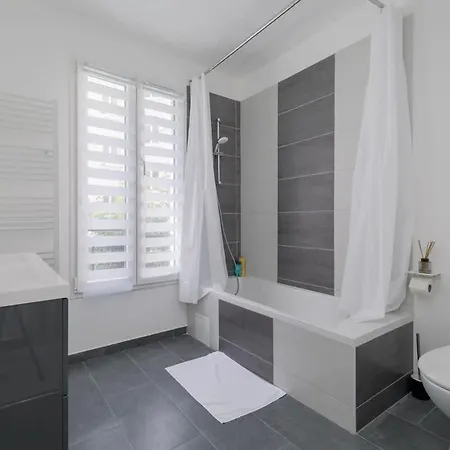 Dom wakacyjny Guersant - Maison Cosy 6pax Proche Etoile Paryż