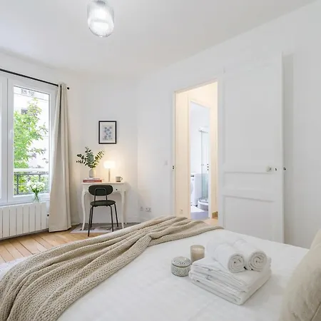 Casa vacanze Guersant - Maison Cosy 6pax Proche Etoile Parigi